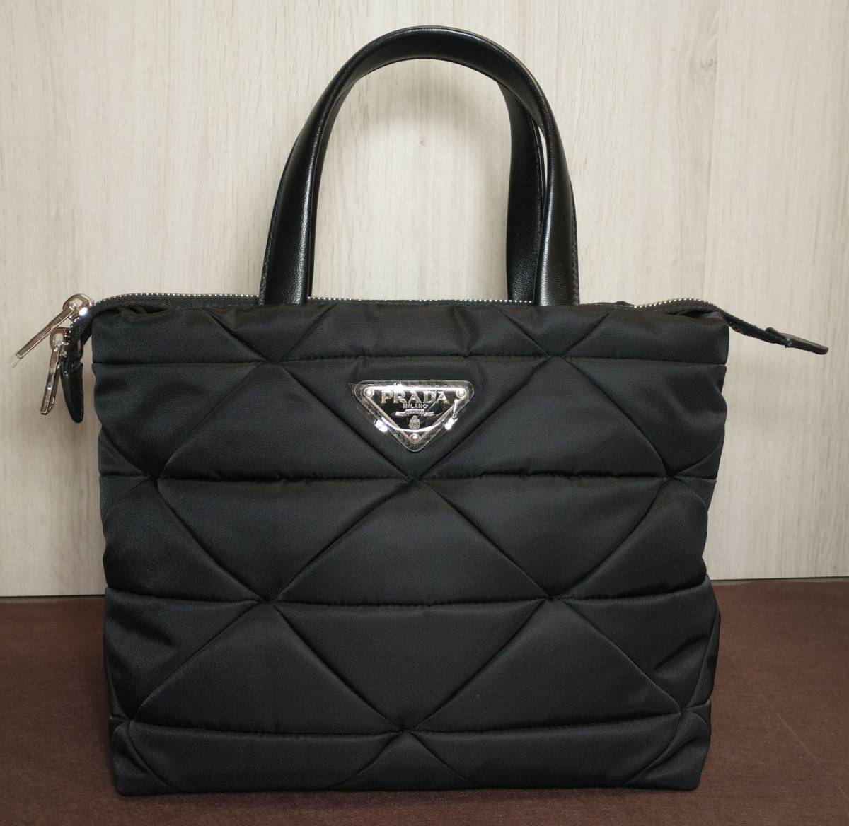 即決】PRADA パデッド ナイロン ハンドバッグ 2way 1BG373 ブラック