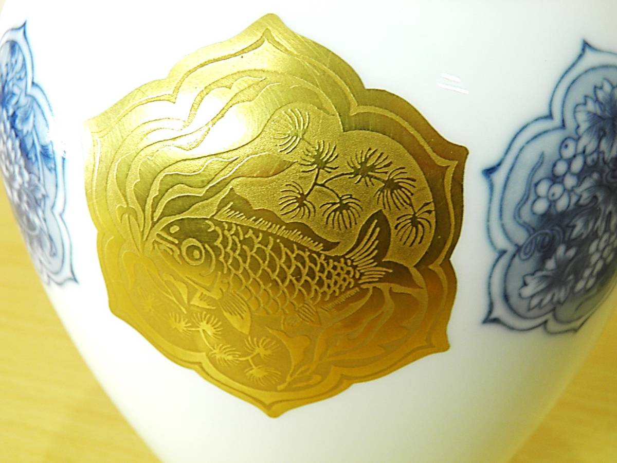 大倉陶園 呉須金蝕 雲鶴鯉紋 金彩 フラワーベース 大倉陶園 呉須金蝕 雲鶴鯉紋 金彩 フラワーベース