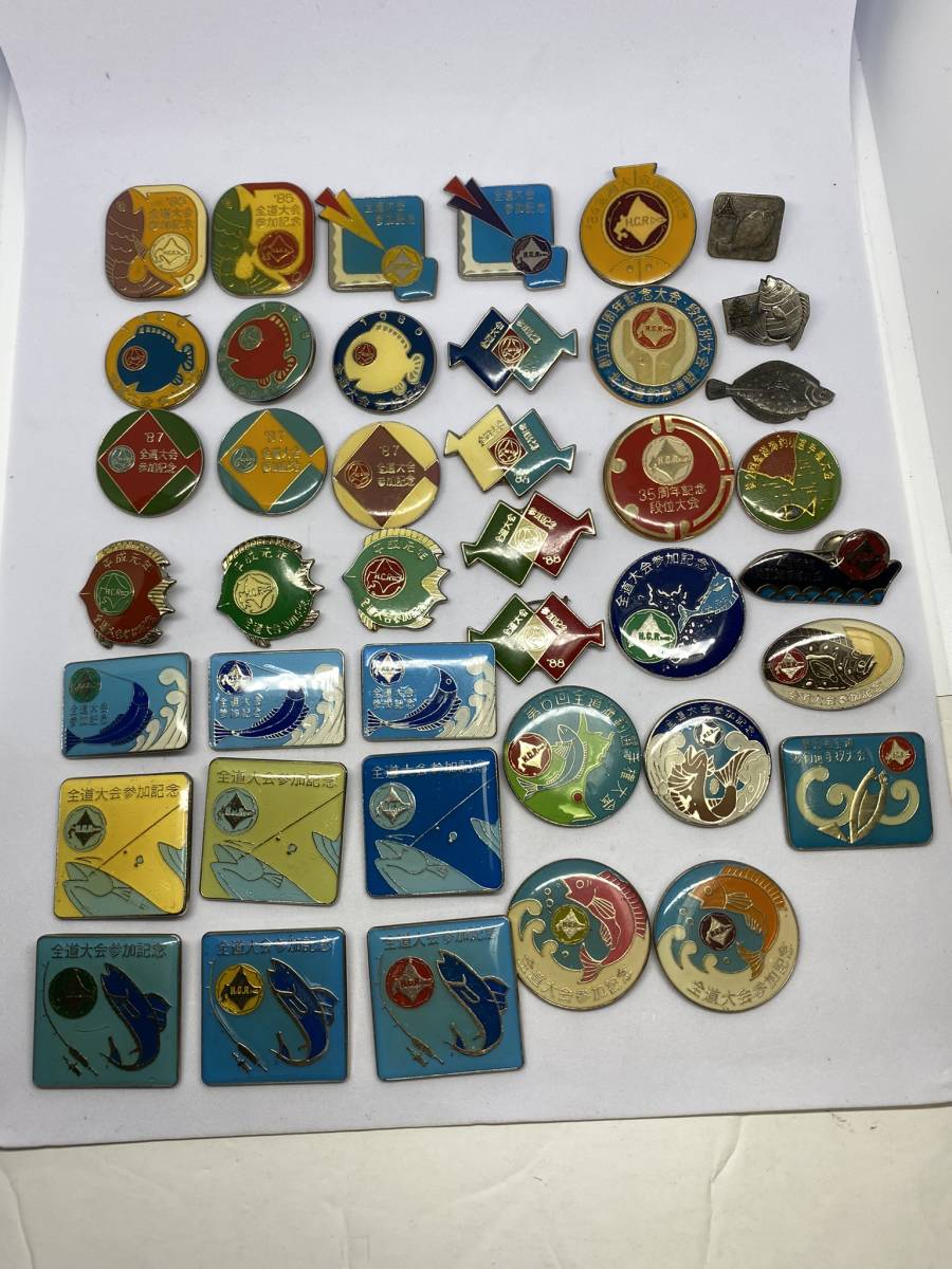80's 90's 昭和レトロ 釣り 参加賞 バッジ 北海道新聞社 北海道釣魚