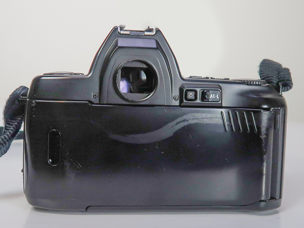 Nikon F-801 一眼レフカメラ F-801s ニコン AF (ニコン) キズ有