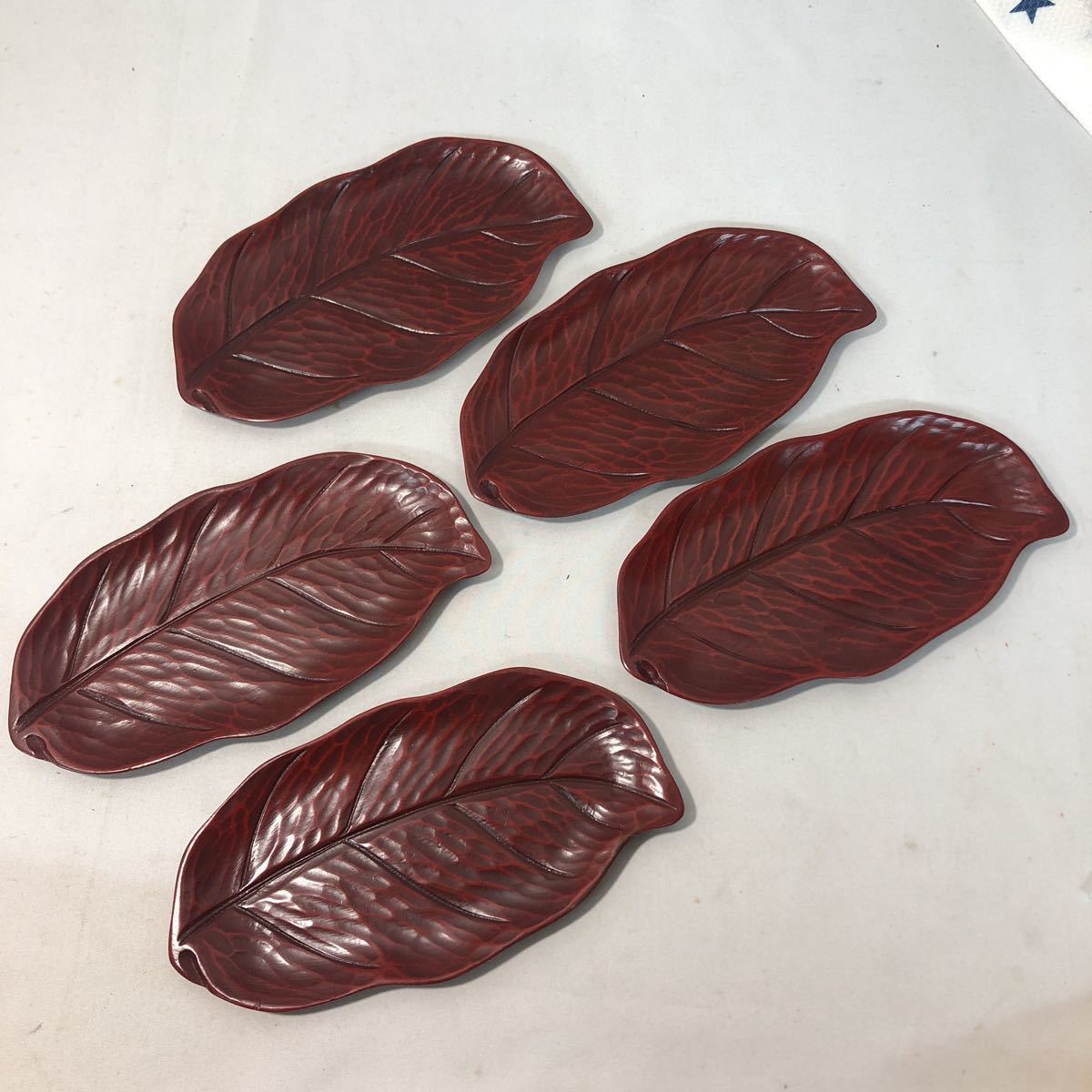 鎌倉彫 銘々皿 5枚 葉型皿 菓子皿 漆器 煎茶道具 化粧箱 漆器