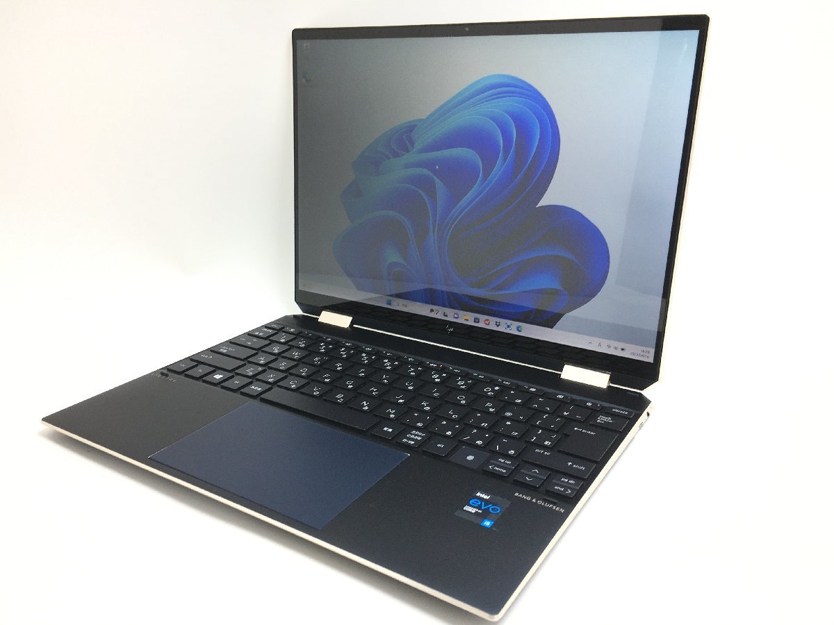 美品 HP Spectre x360 14-ea0042TU ノートPC 13.5型 Windows11Home i5