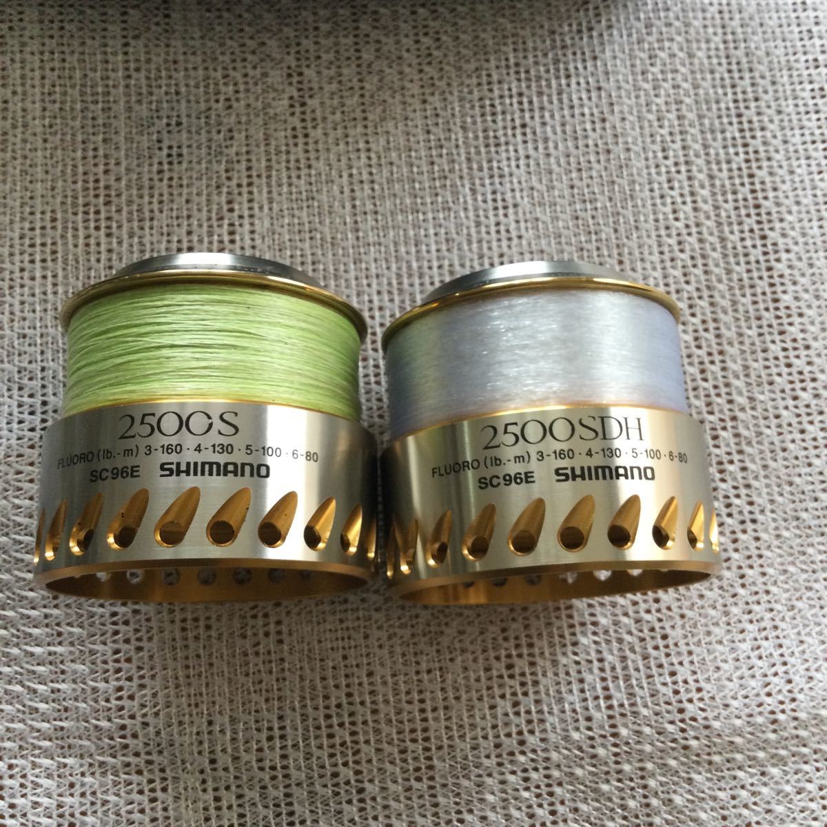 シマノ 04 ステラ 2500 SDH 替スプール2個付 シマノ 04 2500S ステラ
