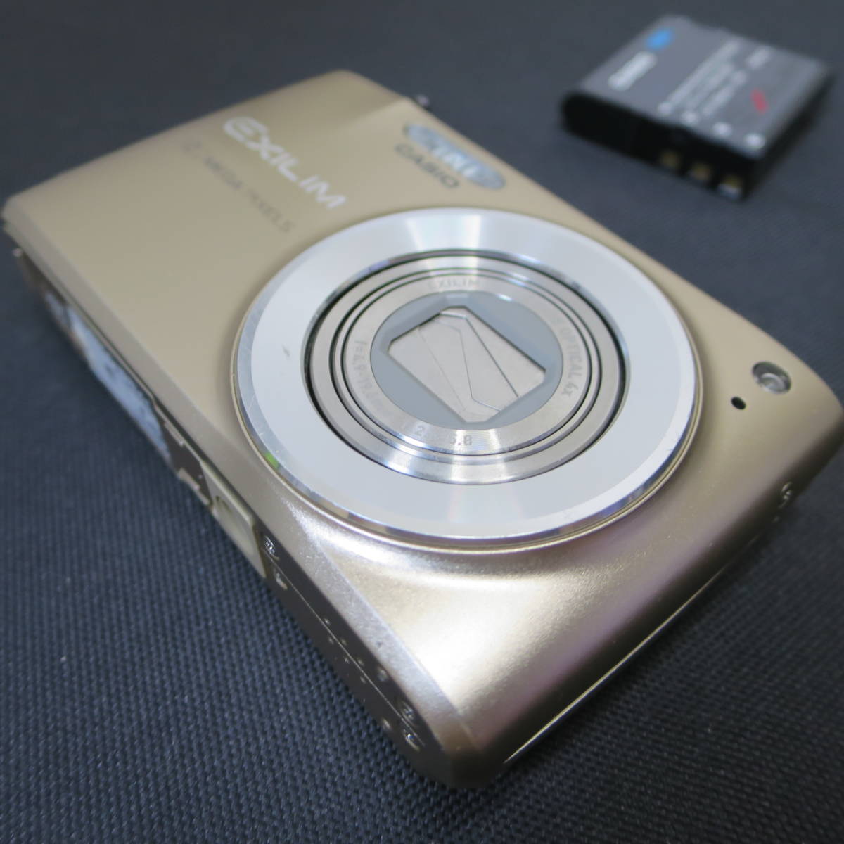 新作登場，100%新品 CASIO EXILIM EX-Z400 動作確認済み