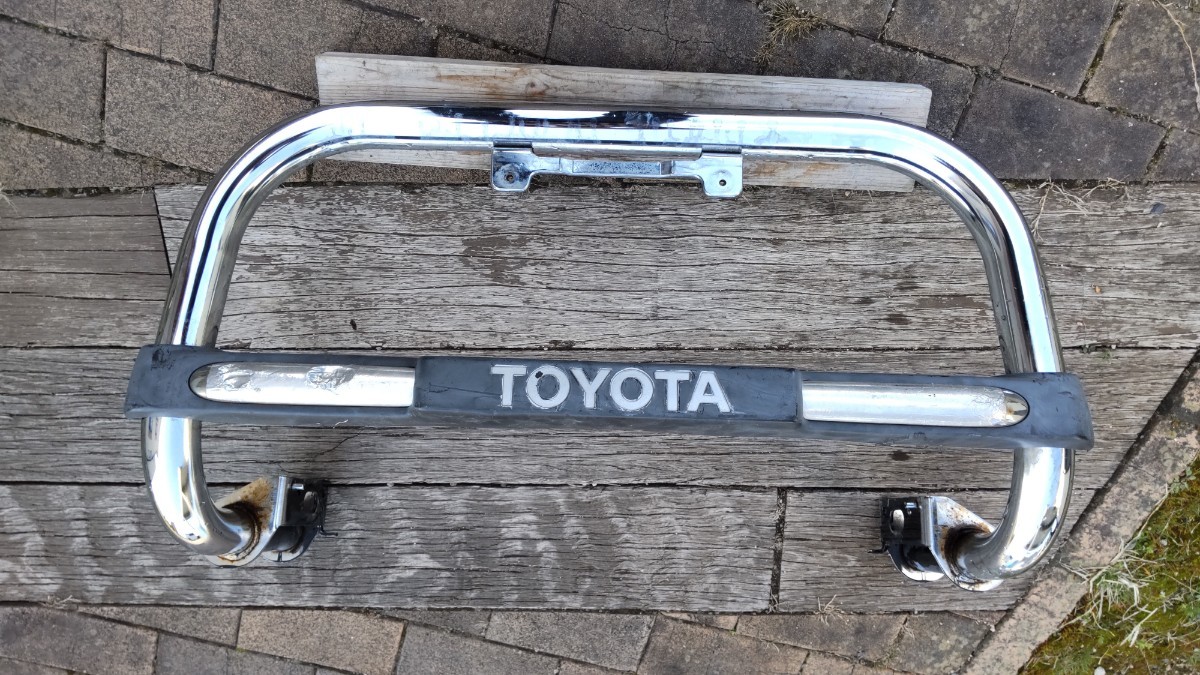 トヨタハイラックスサーフ（130）用純正フロントバンパーガード