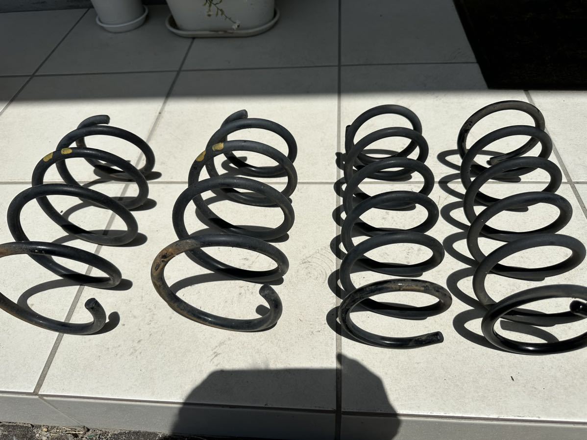 DA64V エブリィバンターボ4WD 純正サスペンション１台分 DA64V エブリィバンターボ4WD 純正サスペンション1台分 2025年最新