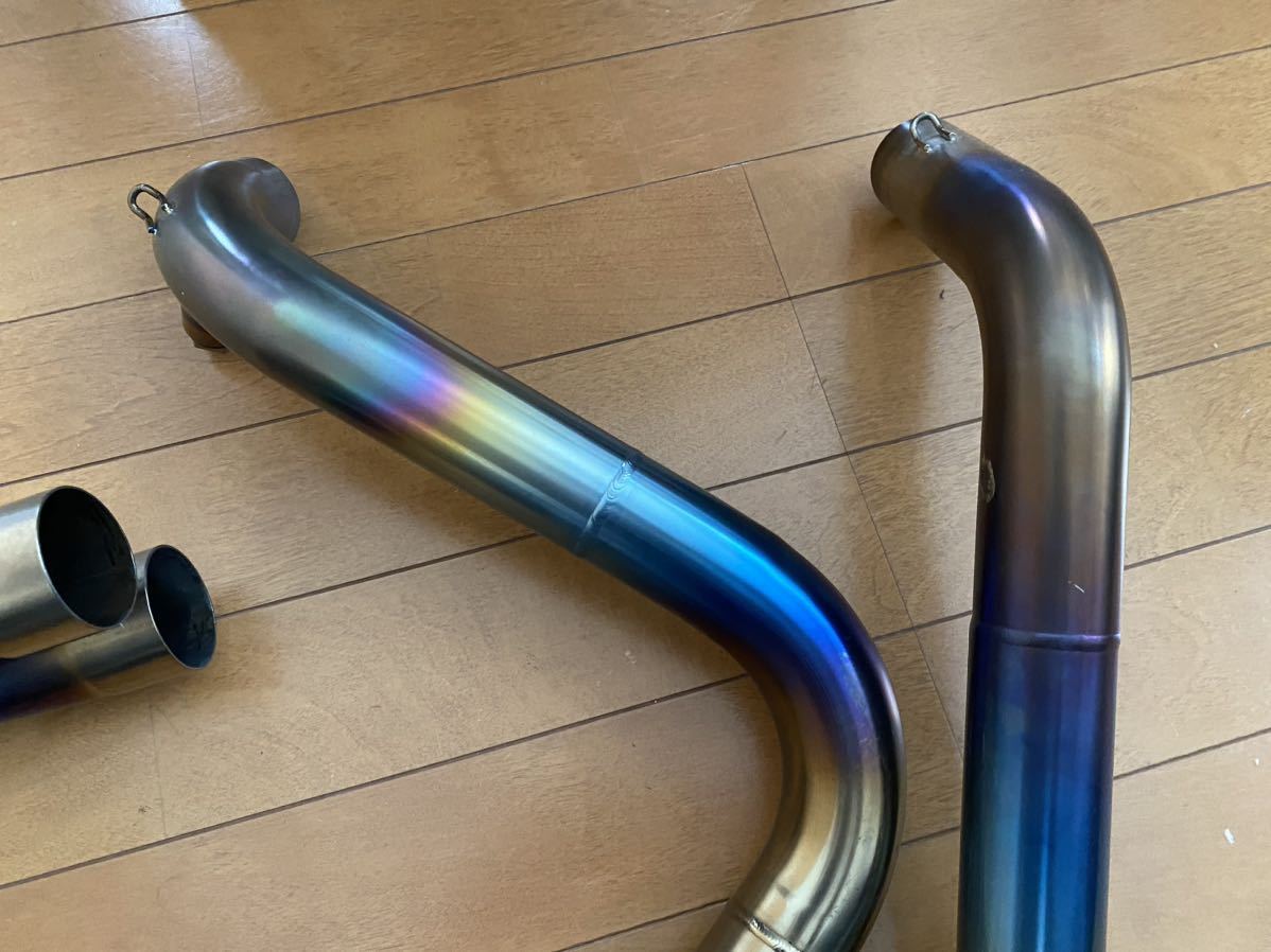 GLEAMING WORKS チタニウム バリトンマフラー 2in1 フルエキゾーストマフラー 07年以降 XL1200 XL883 スポーツスター グリーミンワークス GLEAMING WORKS ひと味違う大人の贅沢にチタンの2in1。バリトンマフラー バリトン |ハーレーパーツ専門店 HDパーツ