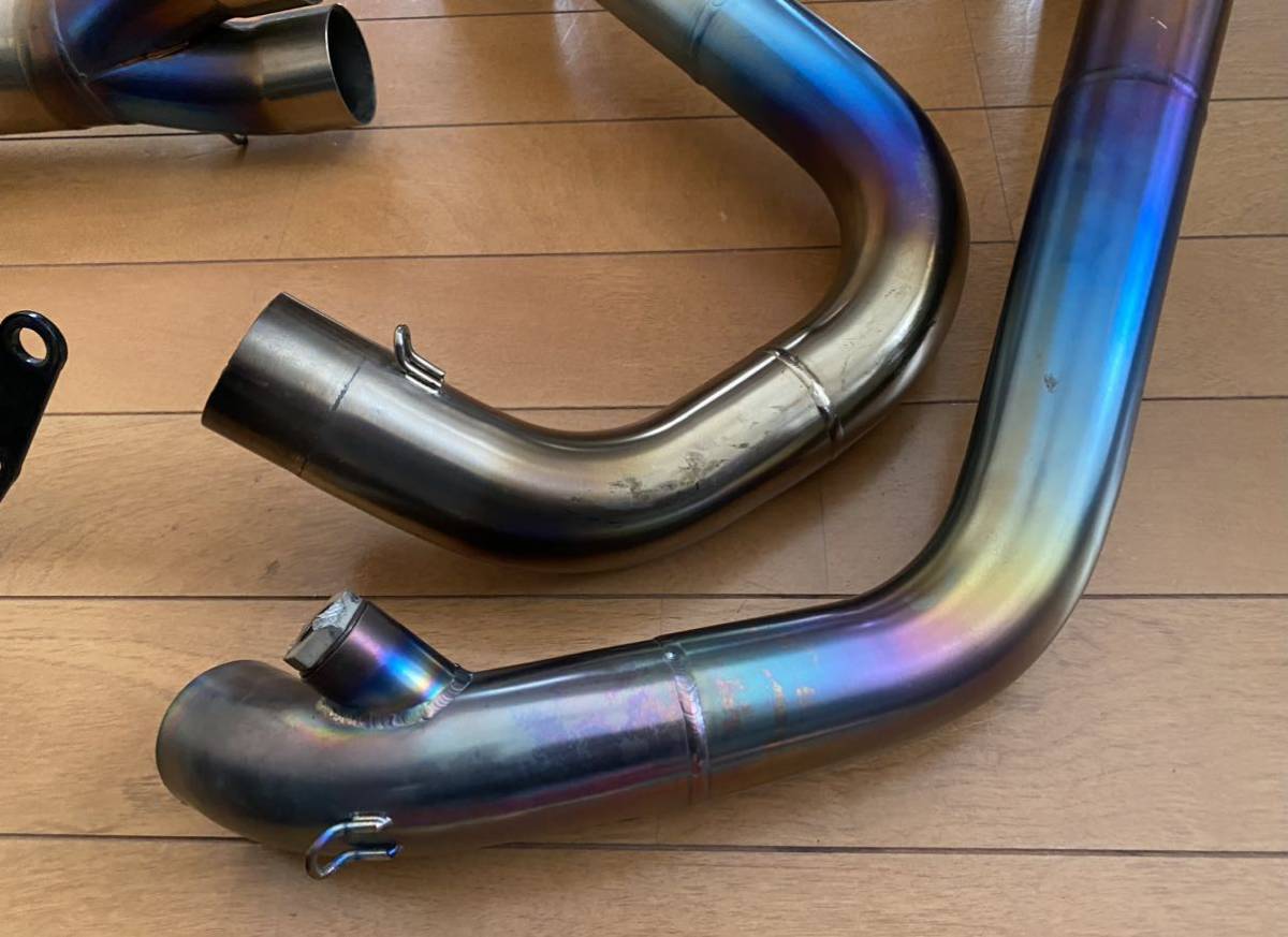 GLEAMING WORKS チタニウム バリトンマフラー 2in1 フルエキゾーストマフラー 07年以降 XL1200 XL883 スポーツスター グリーミンワークス GLEAMING WORKS ひと味違う大人の贅沢にチタンの2in1。バリトンマフラー バリトン |ハーレーパーツ専門店 HDパーツ