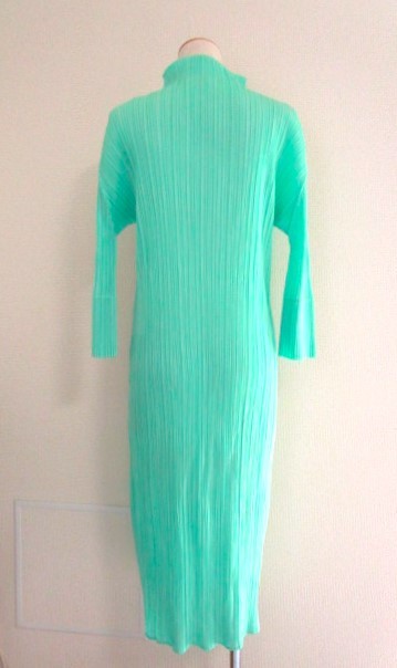 PLEATS PLEASE　プリーツプリーズ グリーン系 ハイネックワンピース サイズ５ 美品 2021年商品 イッセイ ミヤケ 