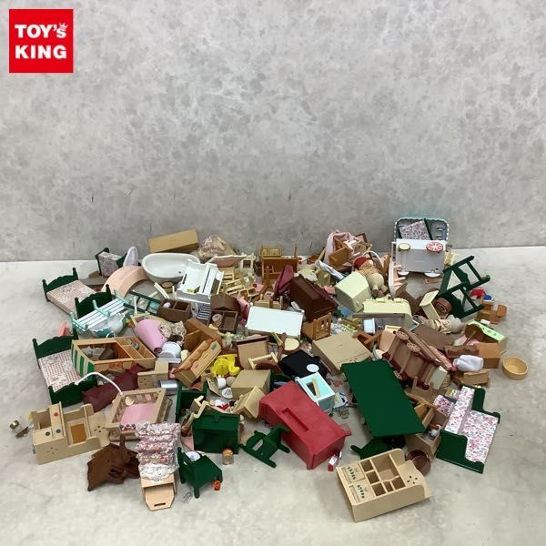 1円〜 訳あり ジャンク シルバニアファミリー 人形 ウサギ テーブル ベッド バスタブ 他