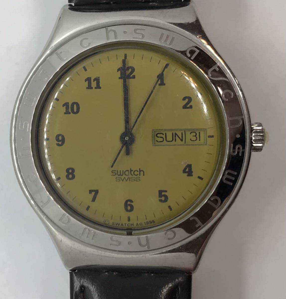 765-0251 SWATCH 腕時計 革ベルト ブラウン 電池切れ 動作未確認