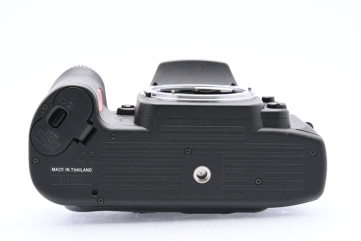 NIKON F80s ボディ + SB-28 + MB-16 ニコン フィルムカメラ AF一眼レフ 