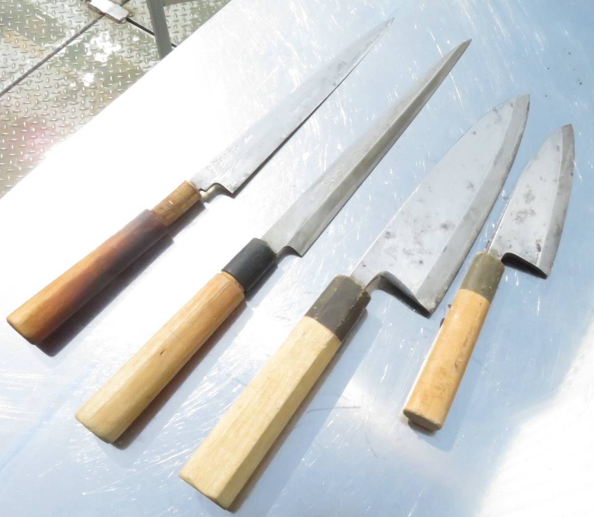 和包丁・柳刃包丁・刺身包丁・出羽・登録・正本総本店 正本 兼松(特選)　雪藤　匠