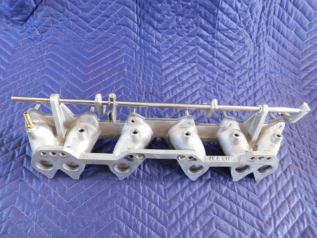 A7055◎希少当時物　Ｌ型　ミクニ製　日本製　L20　インマニ　ハコスカ　S30Z　ケンメリ　旧車　