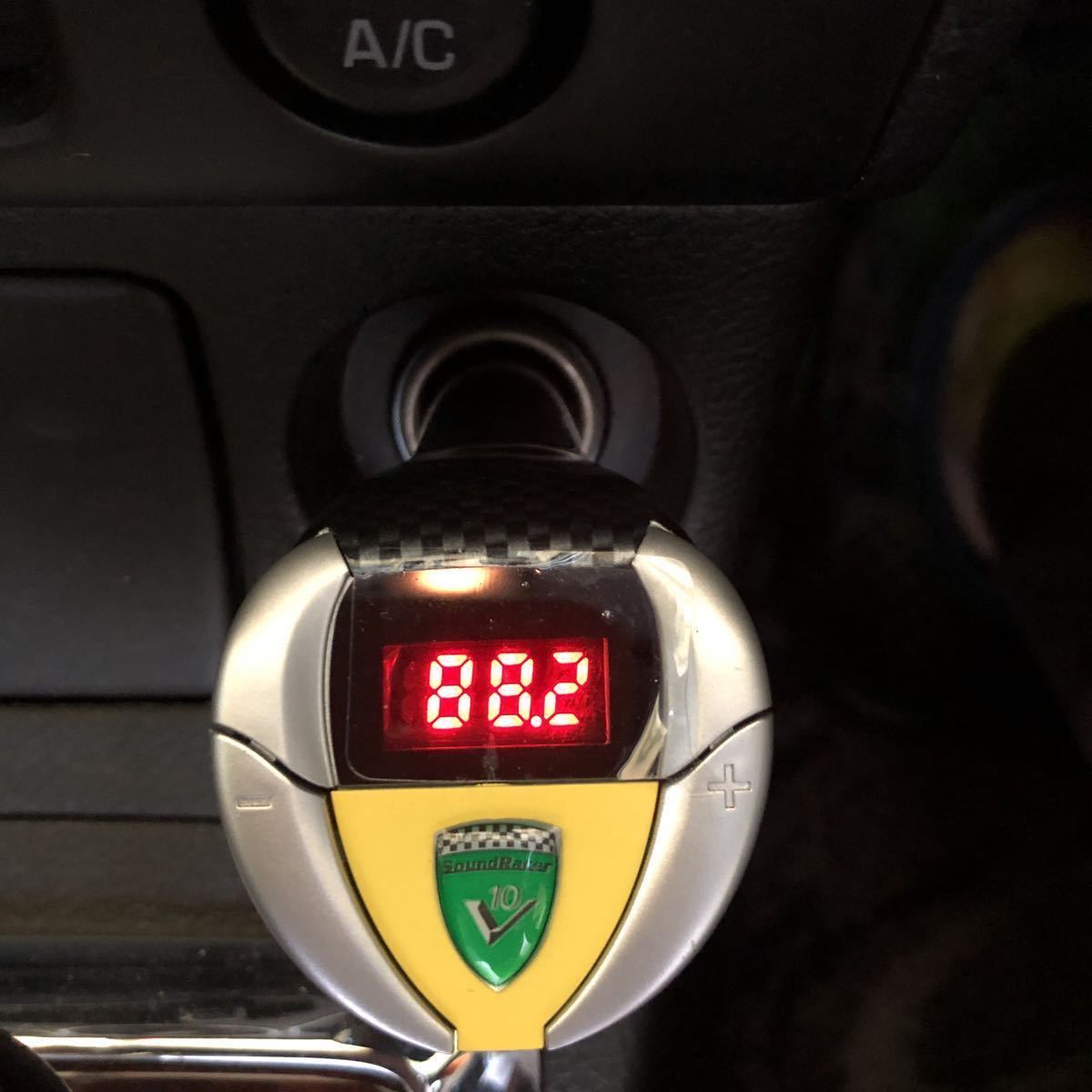 2025，人気SALE サウンドレーサー　v10 自動車　シガライター