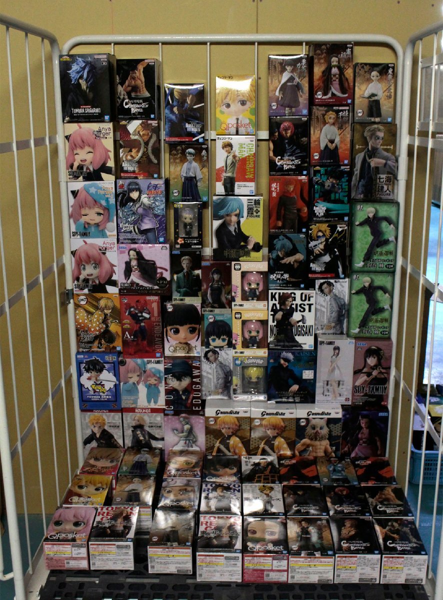 【中古・未開封品】1円～ 少年誌系 フィギュア 鬼滅の刃 呪術廻戦 等 アーニャ 善逸 東堂 三輪 デンジ 他 まとめセット【2個口】”