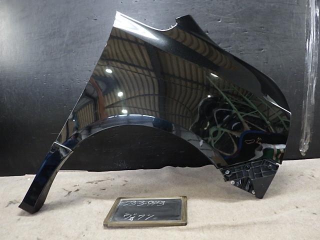 ヴォクシー 　ZRR70W フロント右フェンダー 202 53801-28130