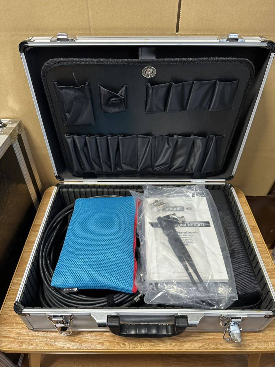 LINE6 XD-V75 ワイヤレスマイク2台セット マイク・ベルトパック・ピンマイク各2セットずつ、ヘッドセット1個、他アンテナなど_9