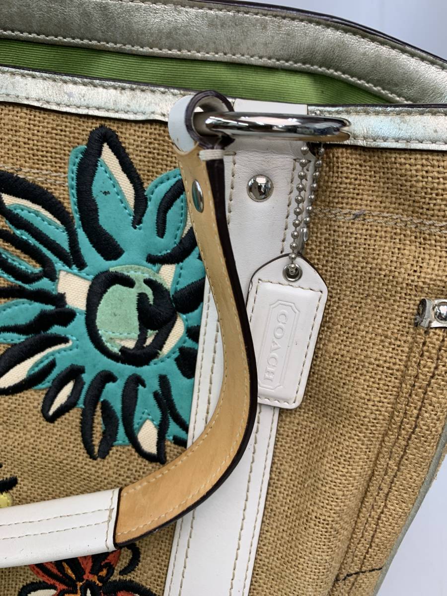 コーチ coachフラワー モチーフ ハンドバッグ シルバー 金具の COACH