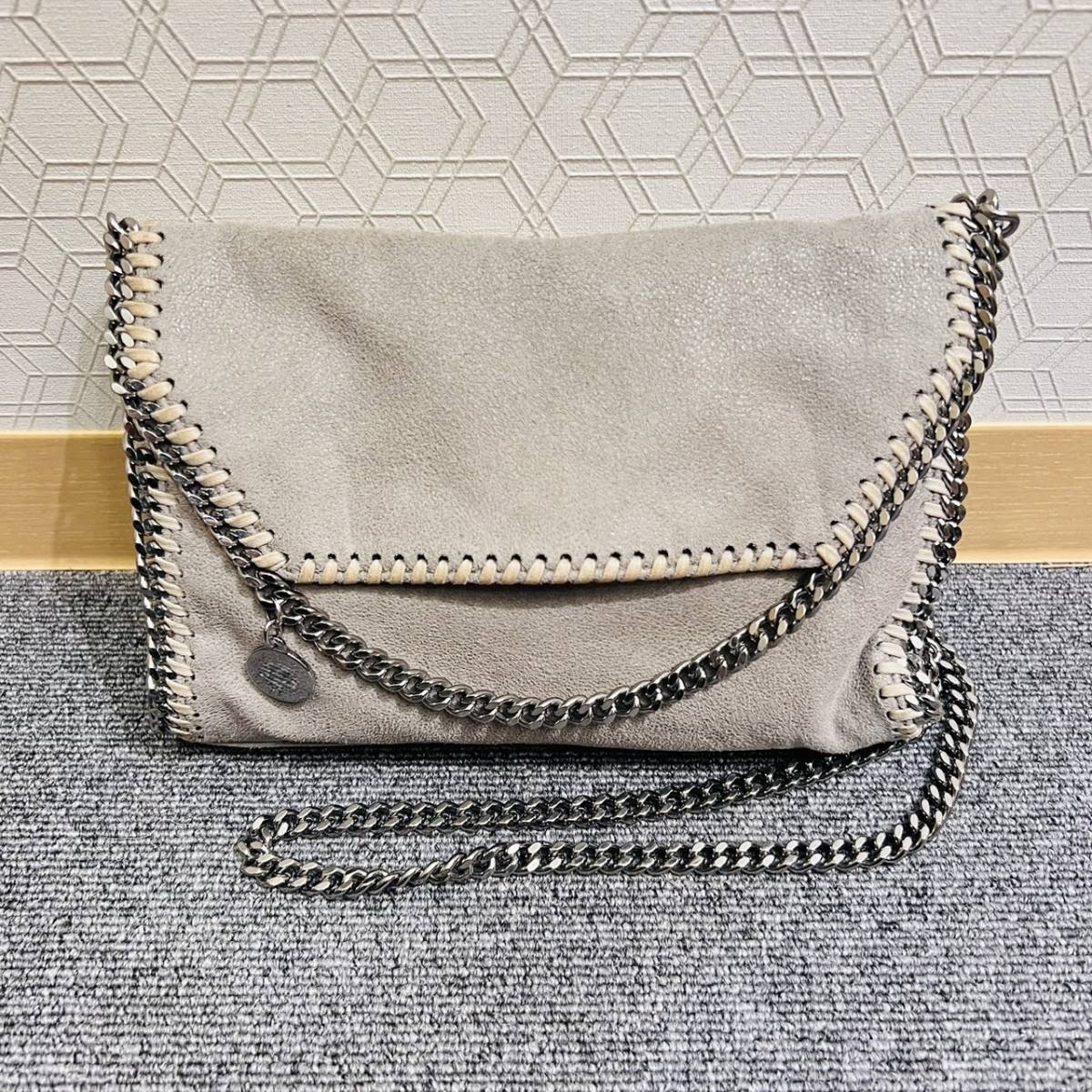 STELLA McCARTNEY ファラベラ スエード チェーン トート グレー STELLAMcCARTNEY◇ファラベラ/チェーン/ショルダーバッグ/グレー/W9132