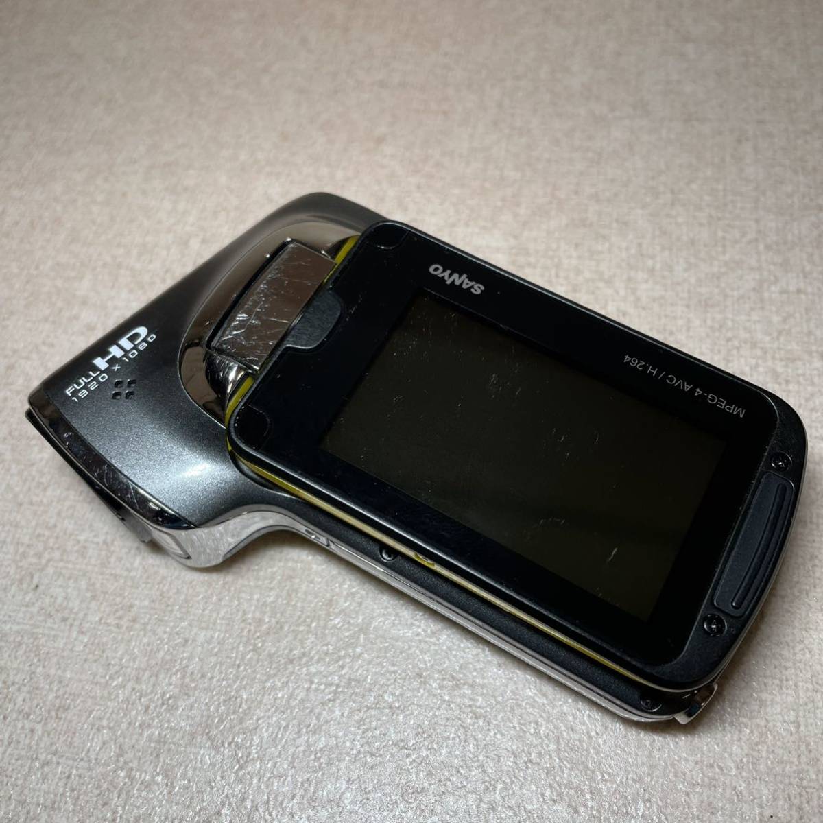 SANYO Xacti サンヨー - ヨドバシ.com ザクティ 防水デジタルムービーカメラ 光学極上品SANYO ハイビジョン ビデオカメラ DMX-HD700 赤 レッド デジタルムービー デジタル 動作品｜Yahoo!フリマ（旧