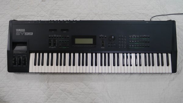 YAMAHA SY99 シンセサイザー