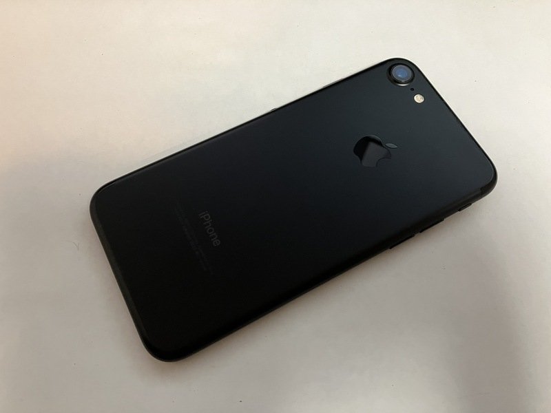 32GB SIMフリー ブラック [ジェットブラック] 美品iPhone 美品iPhone7