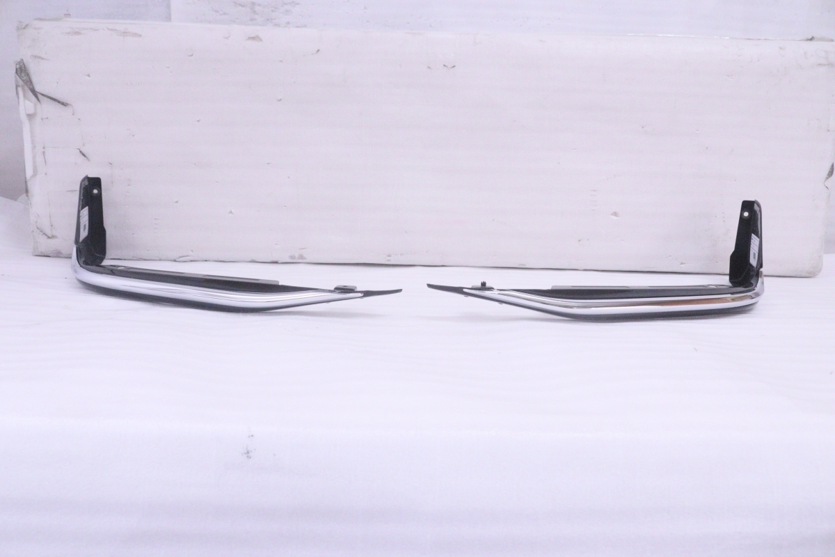 35-642★モデリスタ★GWS214 クラウン マジェスタ 左右フロントスパッツ★ブラック 202 AWS215 フロントスポイラー★トヨタ (YM)