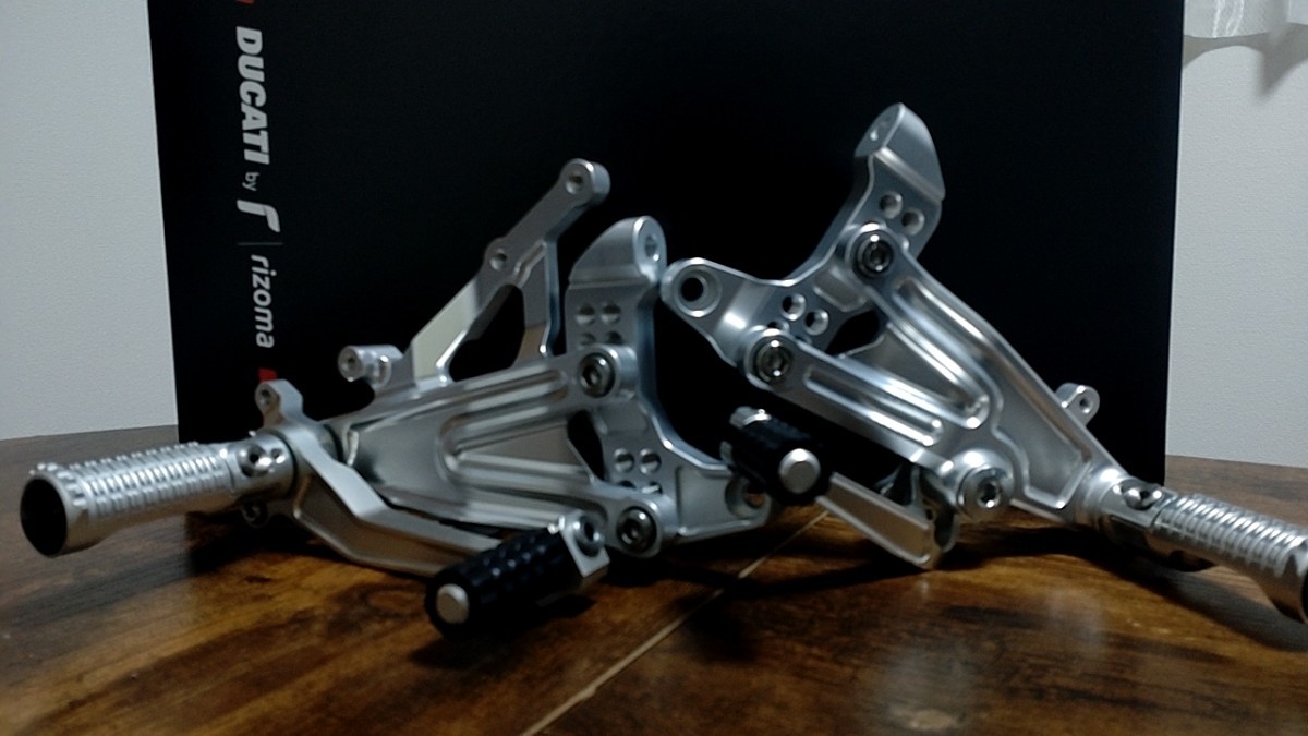 DUCATI パニガーレ V4 ドゥカティパフォーマンス バックステップ 