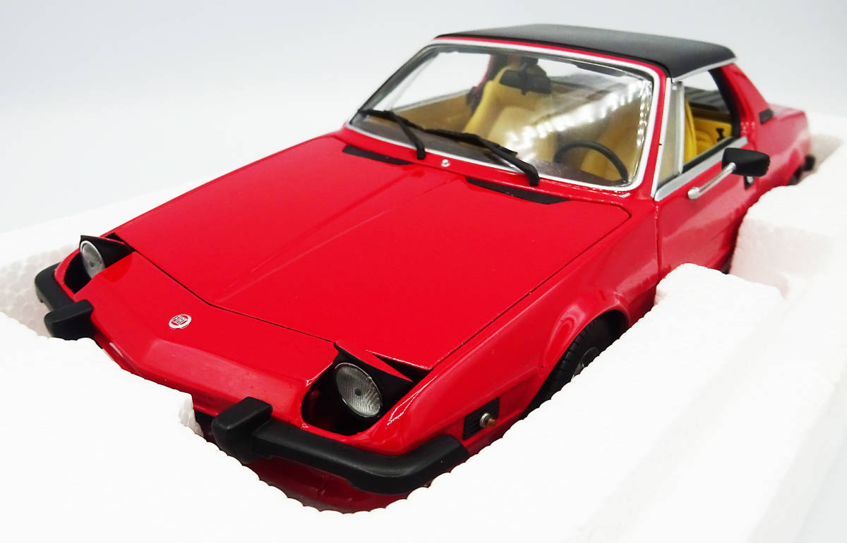 MINICHAMPS 1/18 FIAT X1/9 1974 フィアット 当オークションにアクセス