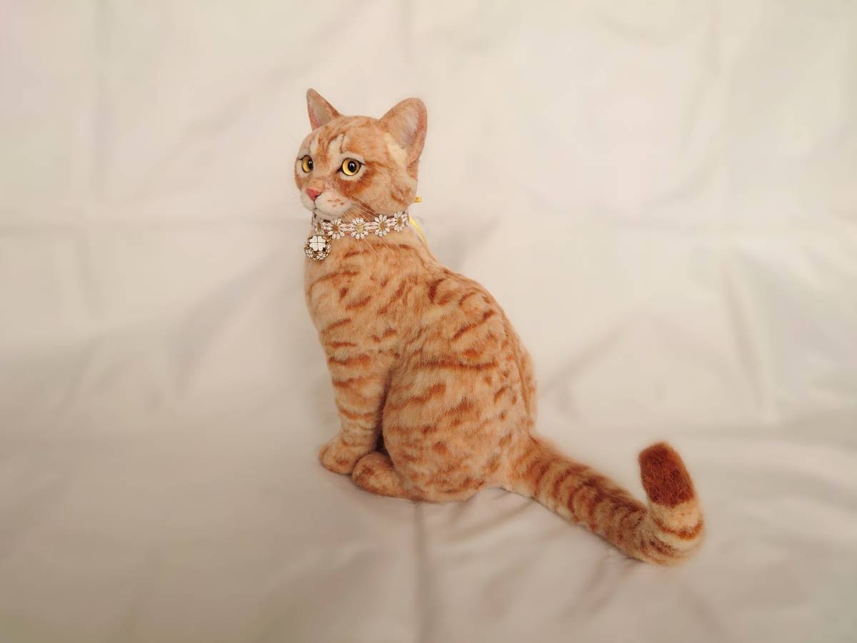 羊毛フェルト 茶トラ お座り 猫 ハンドメイド ねこ(羊毛フェルト 