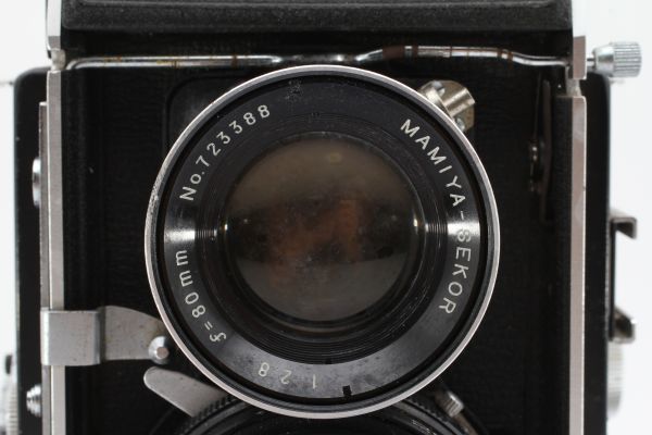 C330 Mamiya 80mm Sekor Blue Lens Dot with f⁄2.8 Professional