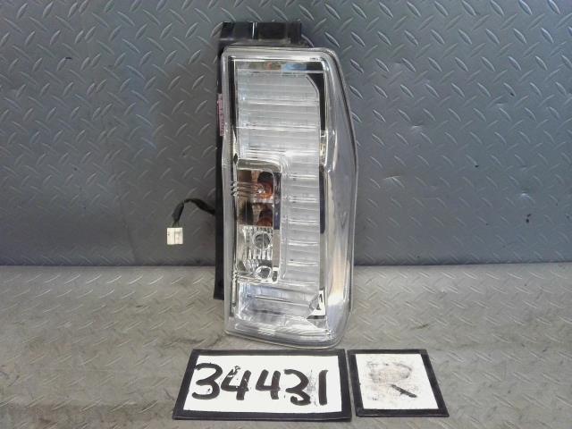 タント DBA-LA600S 右テールランプ カスタムX SA X07 トウカイ 20516