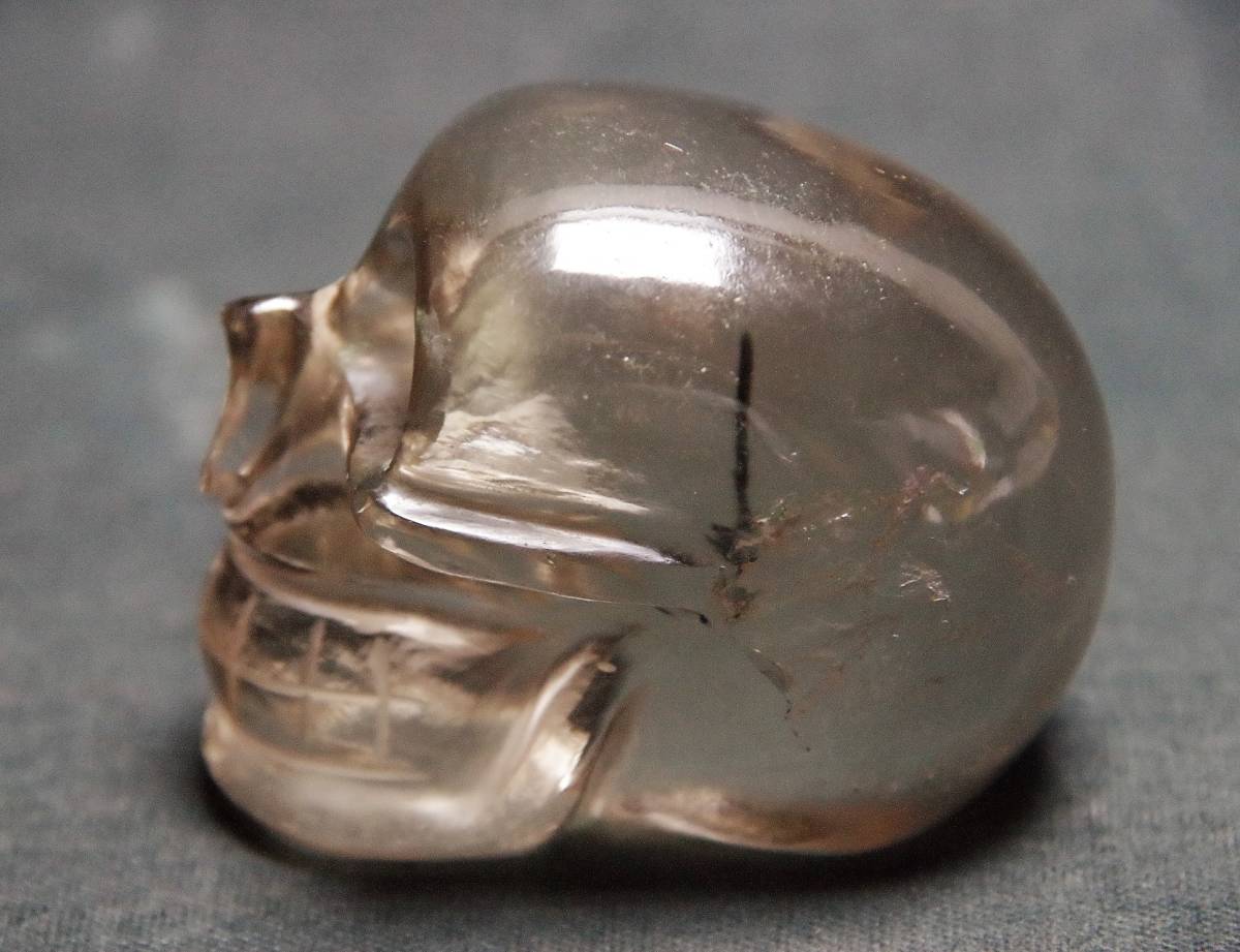 水晶 髑髏 彫刻 225g ドクロ 骸骨 スカル 頭蓋骨 トルマリンクォーツ