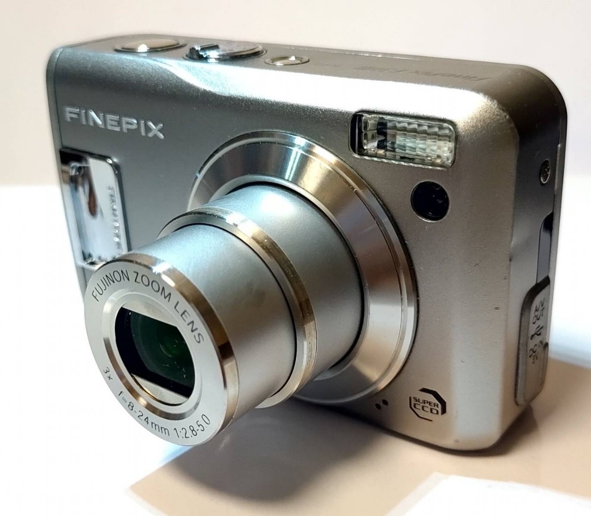 オンラインストア買蔵 FUJIFILM フジフィルム FinePix F31fd オールド