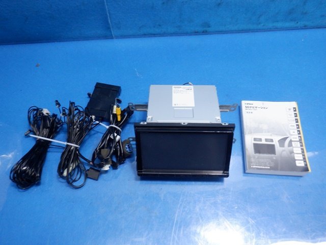 ヴォクシー ZRR80 トヨタ純正ナビ NSZT-Y64T CD、DVD、ラジオ、TV 管理