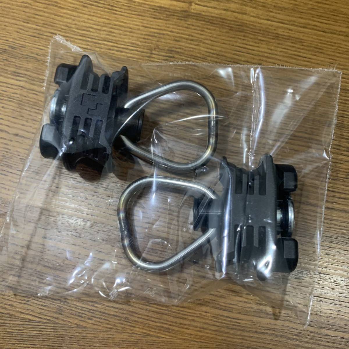 大人気，限定セール 固定リング ベンツ Vクラス 荷物の固定 ロープ ネット など メルセデスベンツの室内のガイドレールへ取付 2個セット 639など(メルセデス・ベンツ用)｜売買されたオークション情報、yahooの商 メルセデス・ベンツ用