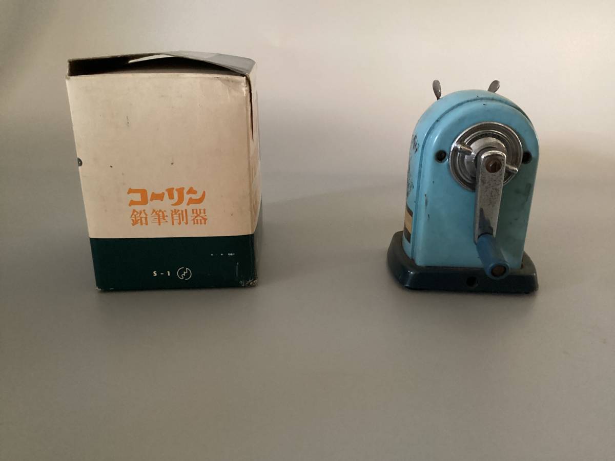 9 古い鉛筆削り 鉛筆削り COLLEEN PENCIL SHARPENER ニベ色 昭和レトロ 