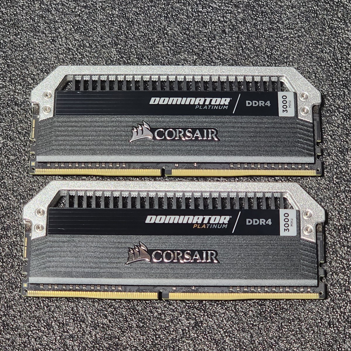 CORSAIR DOMINATOR PLATINUM DDR4-3000MHz 16GB 8GB×2枚キット