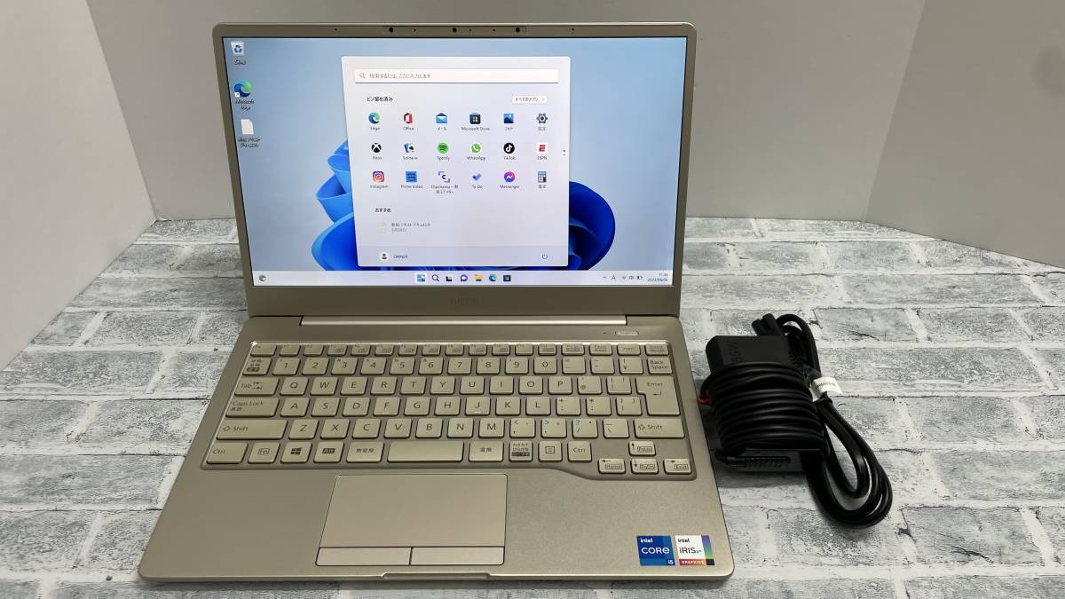 富士通 LIFEBOOK CH75/E3 FMVC75E3GG 第11世代 Intel Core i5-1135G7 
