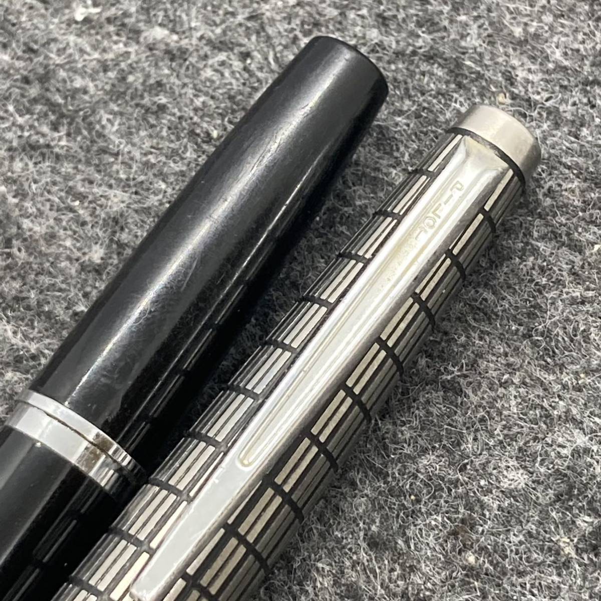 PILOT パイロット Elite エリート 万年筆 格子柄 18K F PILOT Elite エリート 格子柄 18K F 万年筆 PILOT パイロット Elite