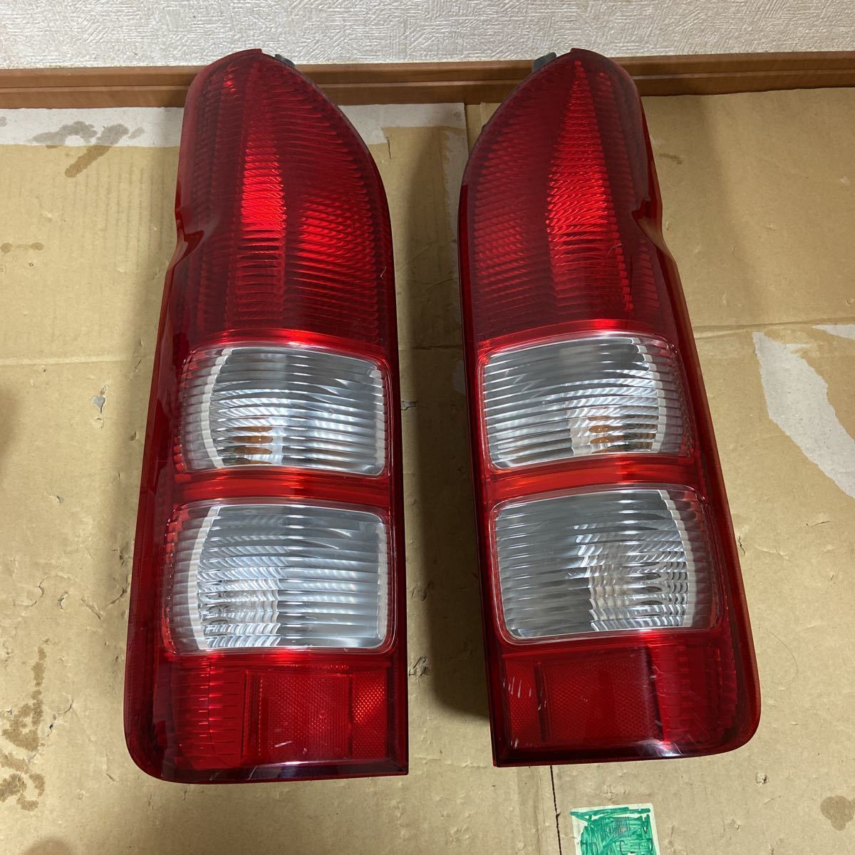 ハイエース純正テールランプ左右セット koito 26-120 トヨタ 純正 200