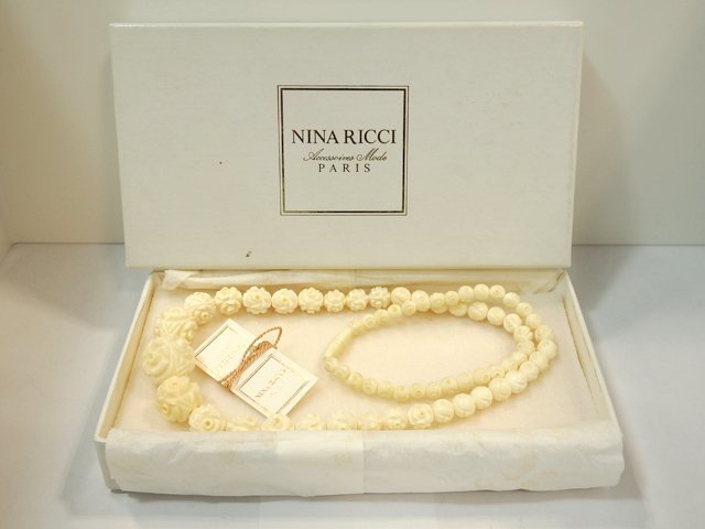 ★ NINA RICCI ニナリッチ 象牙風 象牙調 ネックレス アクセサリー ★