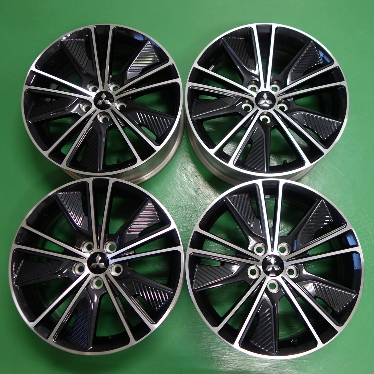 ★ 新車外し 三菱 新型 デリカ D：5 アーバンギア 純正 18インチ アルミホイール 4本セット 送料2400円～ ENKEI 日本製