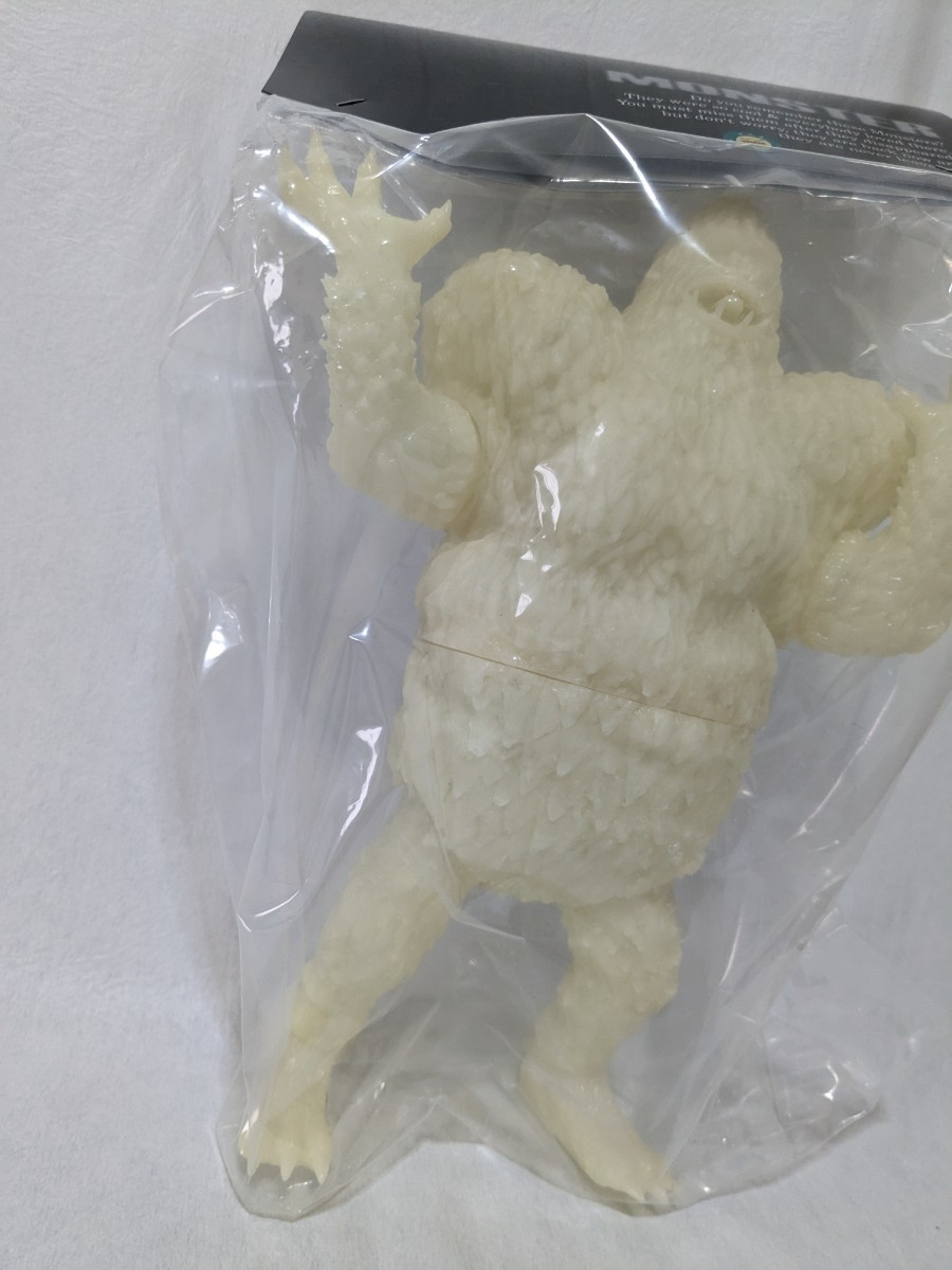 ＣＣＰ　５０個限定　冷凍怪獣　ギガス　蓄光　未開封品 冷凍怪獣 ギガス 50個限定 蓄光バージョン レア 未開封 CCP 畜光