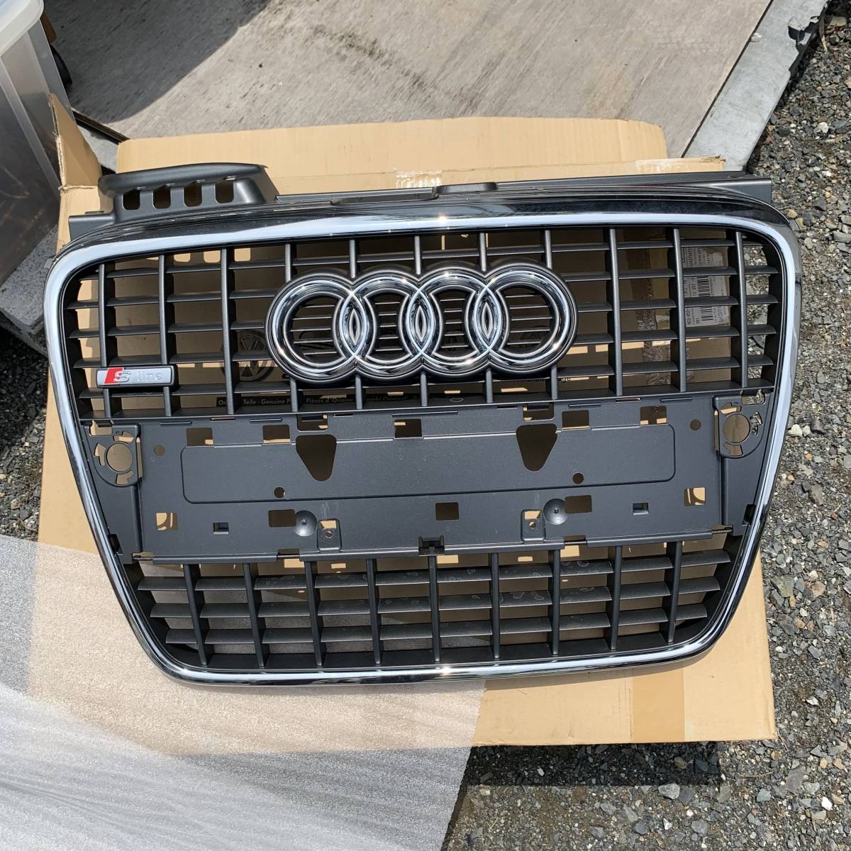 美品】アウディ AUDI Sline Sライン フロントグリル 純正 ラジエーター 