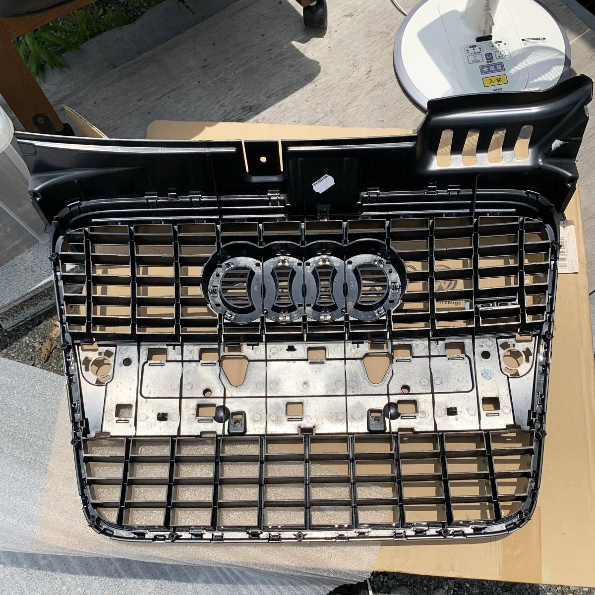 美品】アウディ AUDI Sline Sライン フロントグリル 純正 ラジエーター 