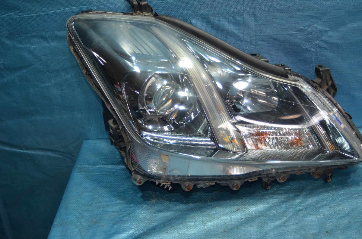 200クラウン アニバーサリーエディションヘッドライト 200系