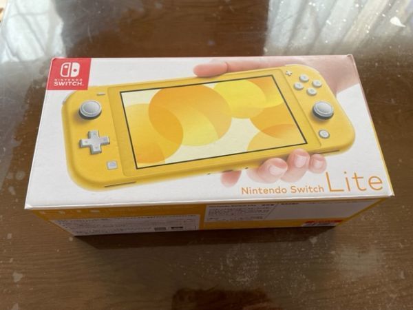 新品 未使用 Nintendo switch Lite イエロー 本体 ニンテンドー