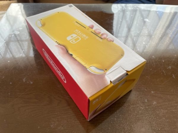 新品 未使用 Nintendo switch Lite イエロー 本体 ニンテンドー